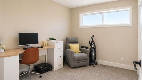 10 Cayuga Place West, Lethbridge, AB - Indoor Photo Showing Office