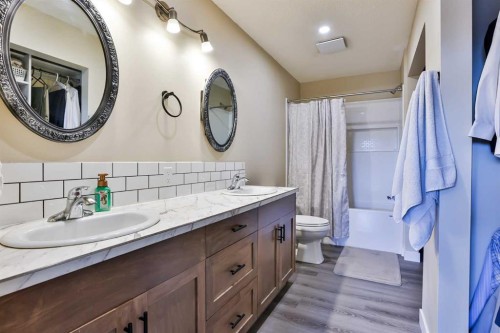 155E 100N, Raymond, AB - Indoor Photo Showing Bathroom