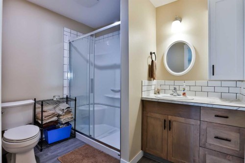 155E 100N, Raymond, AB - Indoor Photo Showing Bathroom
