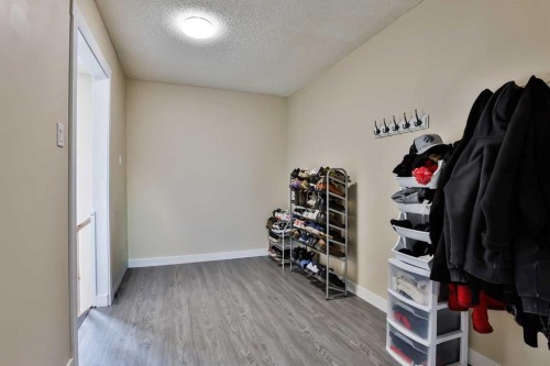 155E 100N, Raymond, AB - Indoor