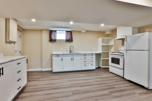 155E 100N, Raymond, AB - Indoor