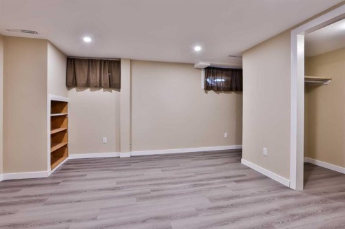 155E 100N, Raymond, AB - Indoor