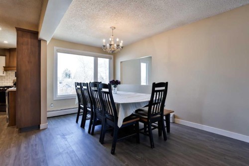 155E 100N, Raymond, AB - Indoor Photo Showing Dining Room