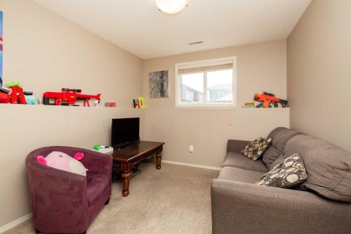 719 Silkstone Close West, Lethbridge, AB - Indoor