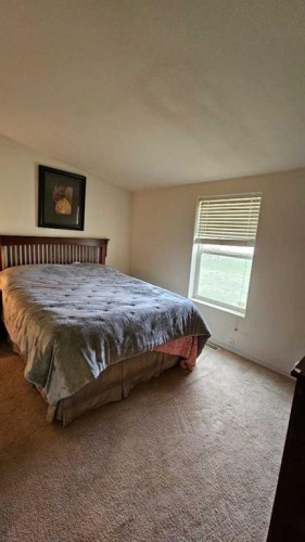 503 5 Avenue, Warner, AB - Indoor Photo Showing Bedroom