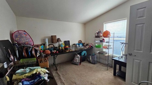 503 5 Avenue, Warner, AB - Indoor