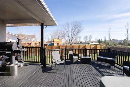 152 Mt Rundle Road West, Lethbridge, AB - Outdoor With Exterior