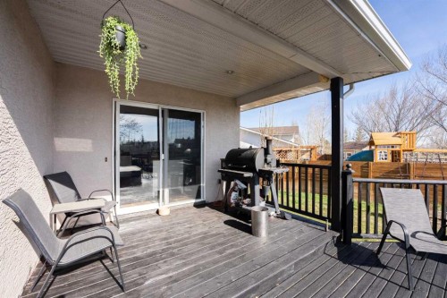 152 Mt Rundle Road West, Lethbridge, AB - Outdoor With Deck Patio Veranda With Exterior