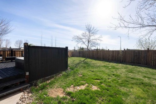 152 Mt Rundle Road West, Lethbridge, AB - Outdoor