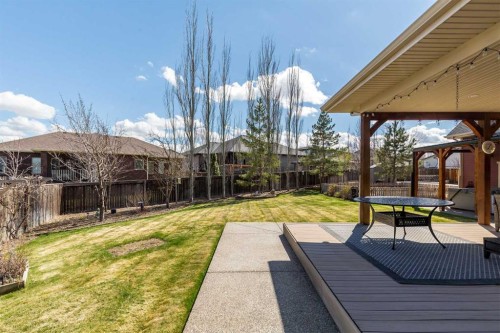442 Stonecrest Terrace West, Lethbridge, AB - Outdoor