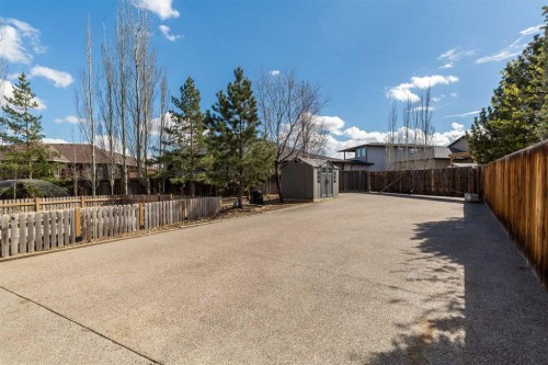 442 Stonecrest Terrace West, Lethbridge, AB - Outdoor