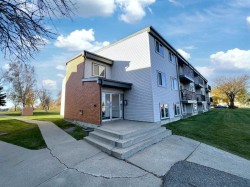204A-295 Columbia Boulevard WESTLethbridge, AB T1K 4B8
