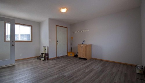 33-6101 20Th Avenue, Coleman, AB - Indoor Photo Showing Other Room