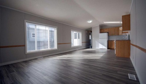 33-6101 20Th Avenue, Coleman, AB - Indoor