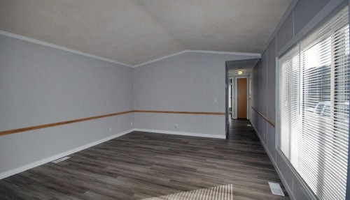 33-6101 20Th Avenue, Coleman, AB - Indoor Photo Showing Other Room
