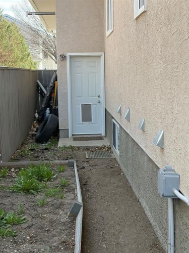 43 Riverwood Manor West, Lethbridge, AB - Outdoor With Exterior