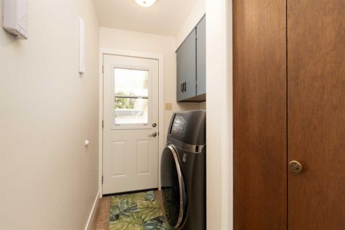 321 Normandy Road South, Lethbridge, AB - Indoor Photo Showing Other Room