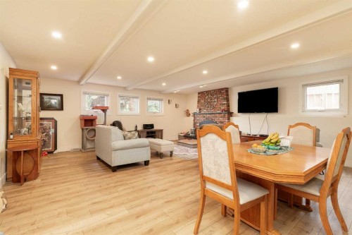 321 Normandy Road South, Lethbridge, AB - Indoor