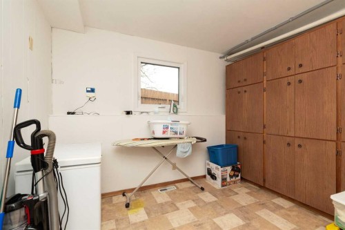 321 Normandy Road South, Lethbridge, AB - Indoor