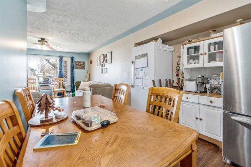 5816 52 Street, Taber, AB - Indoor Photo Showing Dining Room