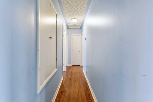 5816 52 Street, Taber, AB - Indoor Photo Showing Other Room