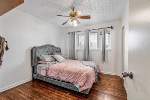 5816 52 Street, Taber, AB - Indoor Photo Showing Bedroom