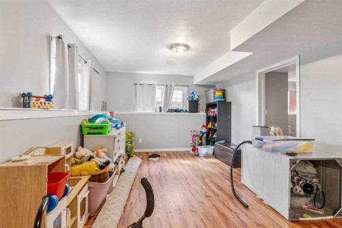 5816 52 Street, Taber, AB - Indoor Photo Showing Other Room