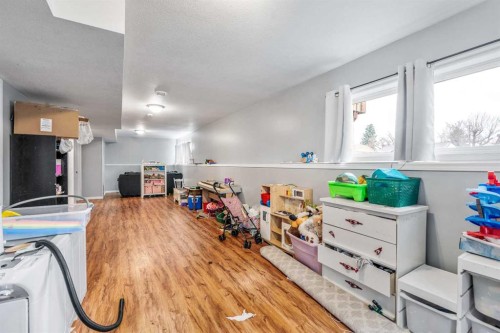 5816 52 Street, Taber, AB - Indoor Photo Showing Other Room