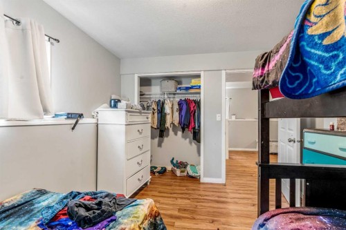 5816 52 Street, Taber, AB - Indoor Photo Showing Bedroom