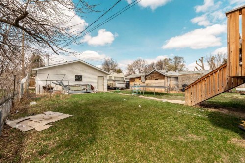 5816 52 Street, Taber, AB - Outdoor