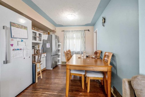 5816 52 Street, Taber, AB - Indoor Photo Showing Dining Room