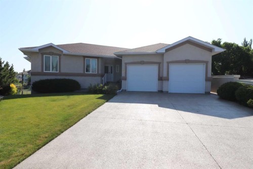 77 Fairmont Park Landing SOUTH Lethbridge, AB T1K 7L1