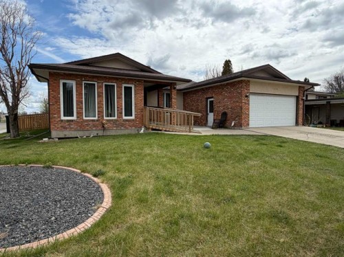 5411 46 Street, Taber, AB - Outdoor
