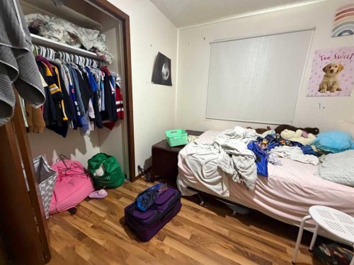 5411 46 Street, Taber, AB - Indoor Photo Showing Bedroom