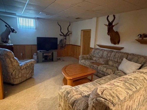 5411 46 Street, Taber, AB - Indoor Photo Showing Other Room