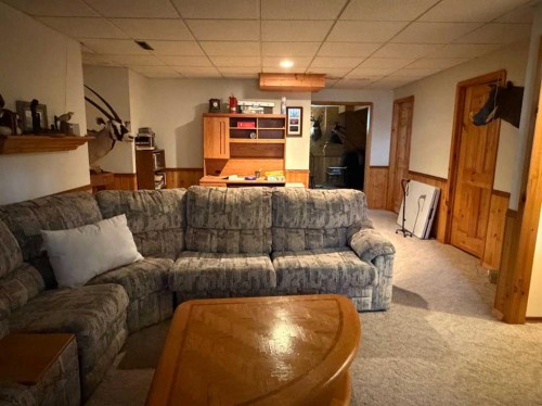 5411 46 Street, Taber, AB - Indoor Photo Showing Living Room