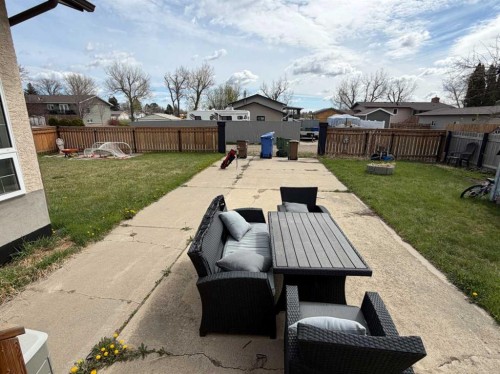 5411 46 Street, Taber, AB - Outdoor