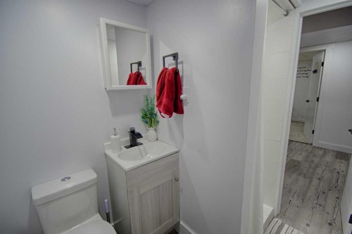 1804 22 Avenue, Coaldale, AB - Indoor Photo Showing Bathroom