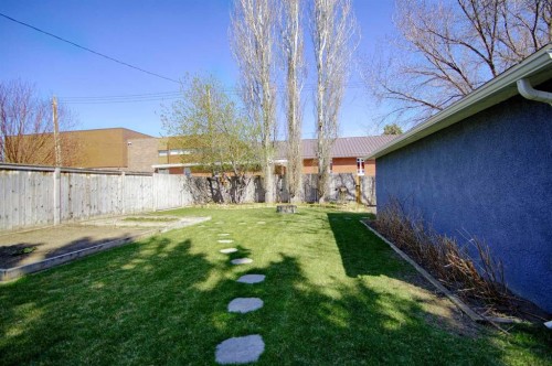 1804 22 Avenue, Coaldale, AB - Outdoor