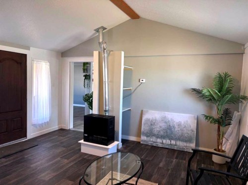 6314 48 Street, Taber, AB - Indoor Photo Showing Other Room