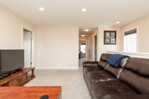 1009 Atlantic Lookout West, Lethbridge, AB - Indoor Photo Showing Living Room