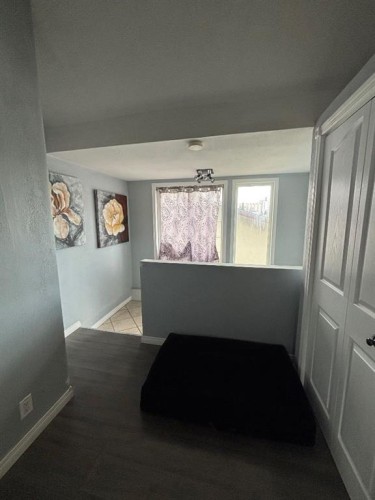 231 14 Street North, Lethbridge, AB - Indoor Photo Showing Other Room