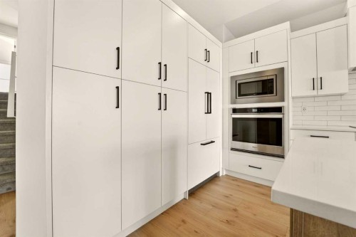 2600 45 Street South, Lethbridge, AB - Indoor Photo Showing Kitchen