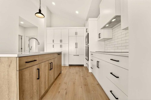 2600 45 Street South, Lethbridge, AB - Indoor Photo Showing Kitchen