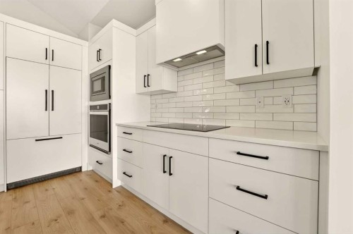 2600 45 Street South, Lethbridge, AB - Indoor Photo Showing Kitchen With Upgraded Kitchen