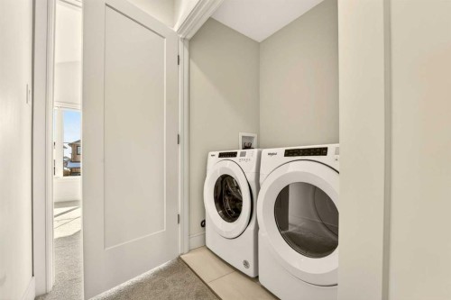 2600 45 Street South, Lethbridge, AB - Indoor Photo Showing Laundry Room