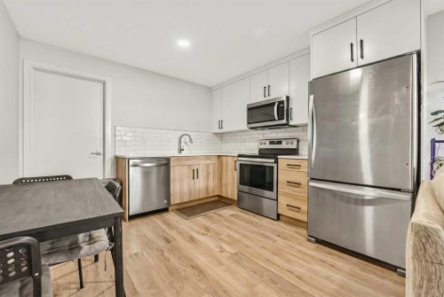 2600 45 Street South, Lethbridge, AB - Indoor Photo Showing Kitchen With Stainless Steel Kitchen