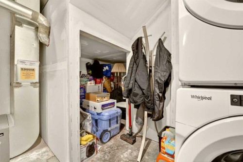 2600 45 Street South, Lethbridge, AB - Indoor Photo Showing Other Room
