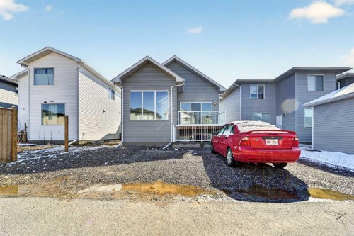 2600 45 Street South, Lethbridge, AB - Outdoor