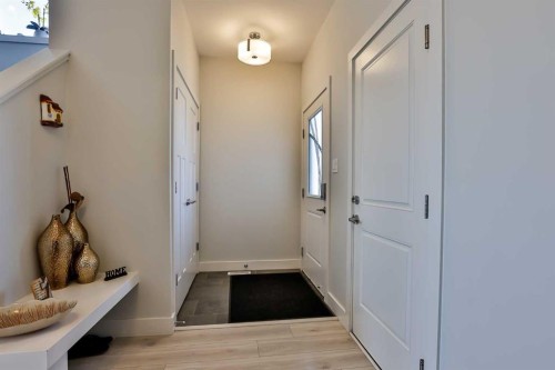942 Miners Boulevard, Lethbridge, AB - Indoor Photo Showing Other Room